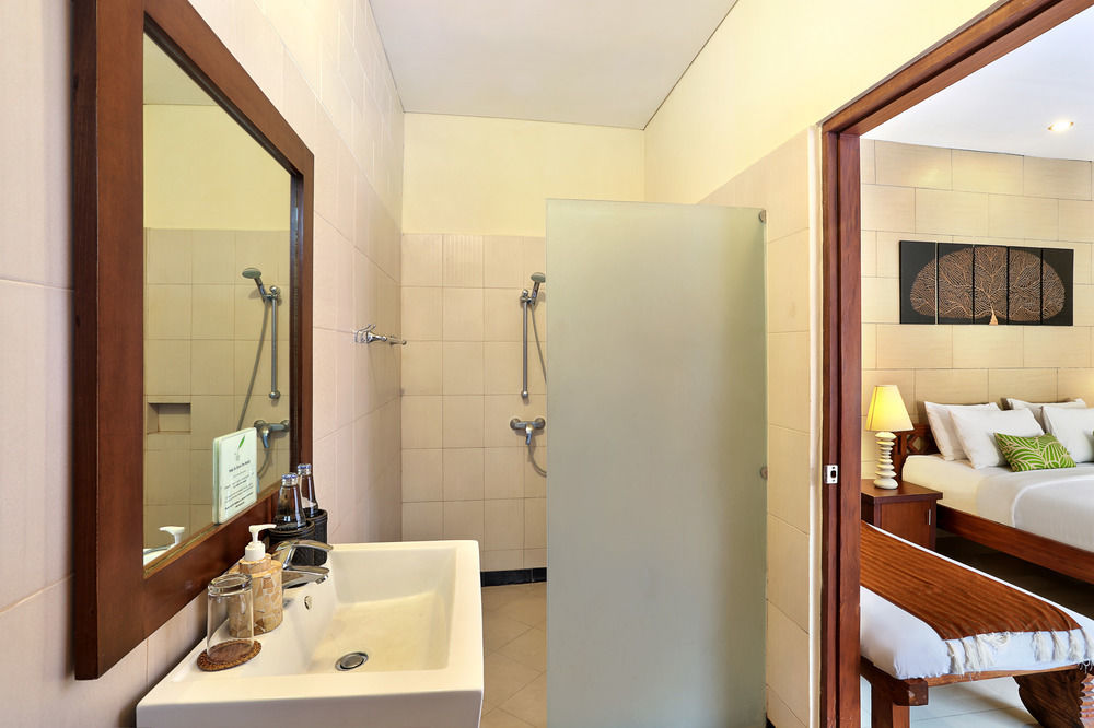 The Vie Villa Legian Экстерьер фото